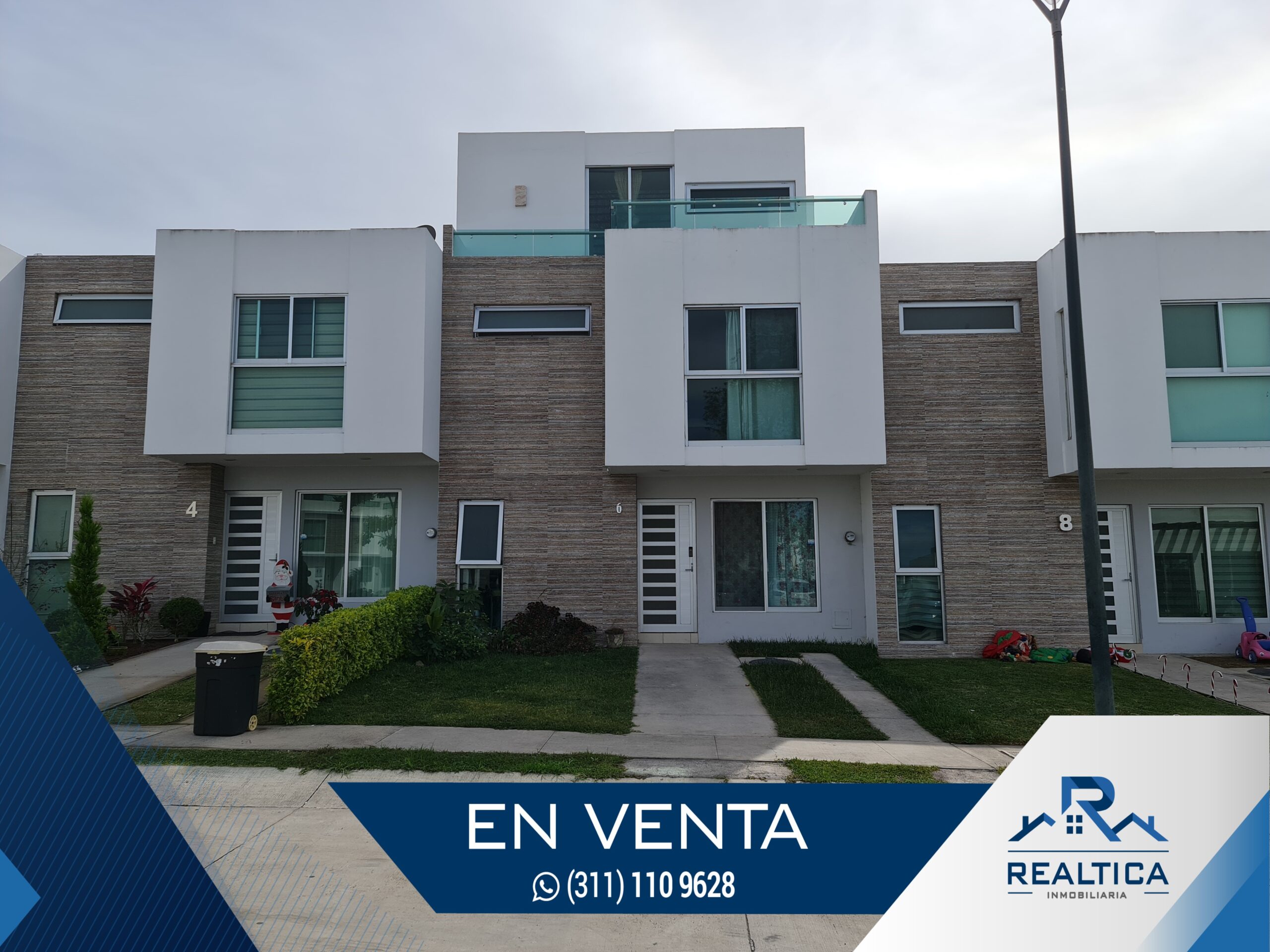 Realtica – Casa en Venta, Bonaterra Frente a casa Club