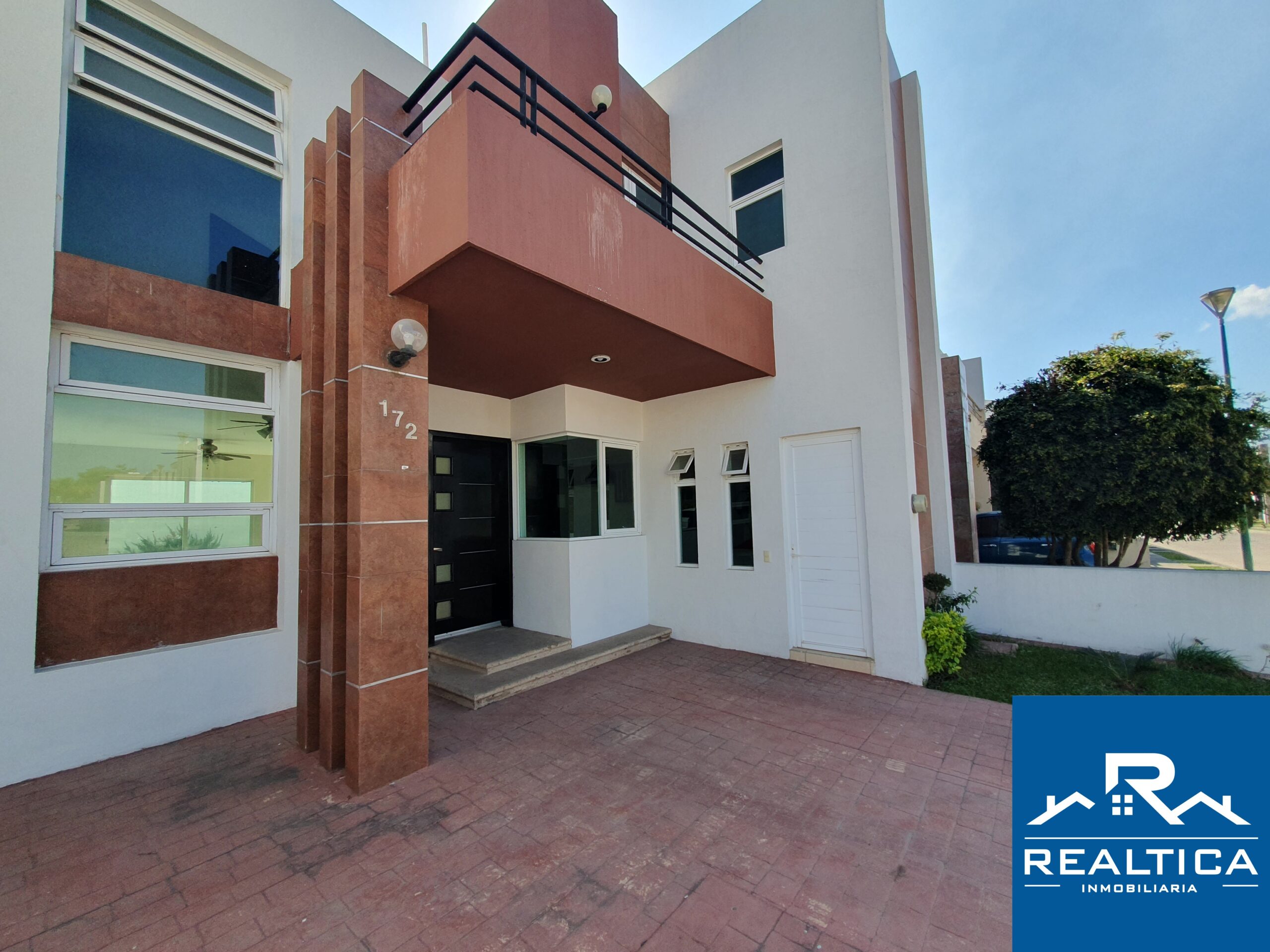 Realtica – Casa en Renta Bonaterra